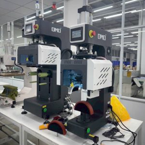 Máy ép nón đường cong