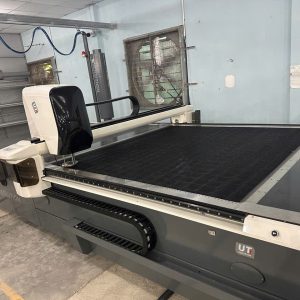 Máy Cắt Vải Tự Động Cao Cấp UTI LG-1819 (Sao chép)